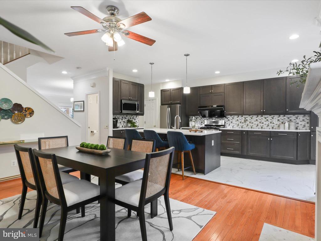 9354 DEER GLEN COURT
