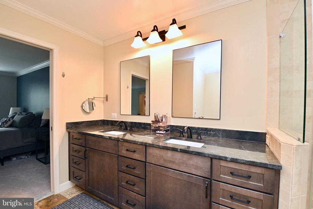 1441 MCLEAN MEWS COURT