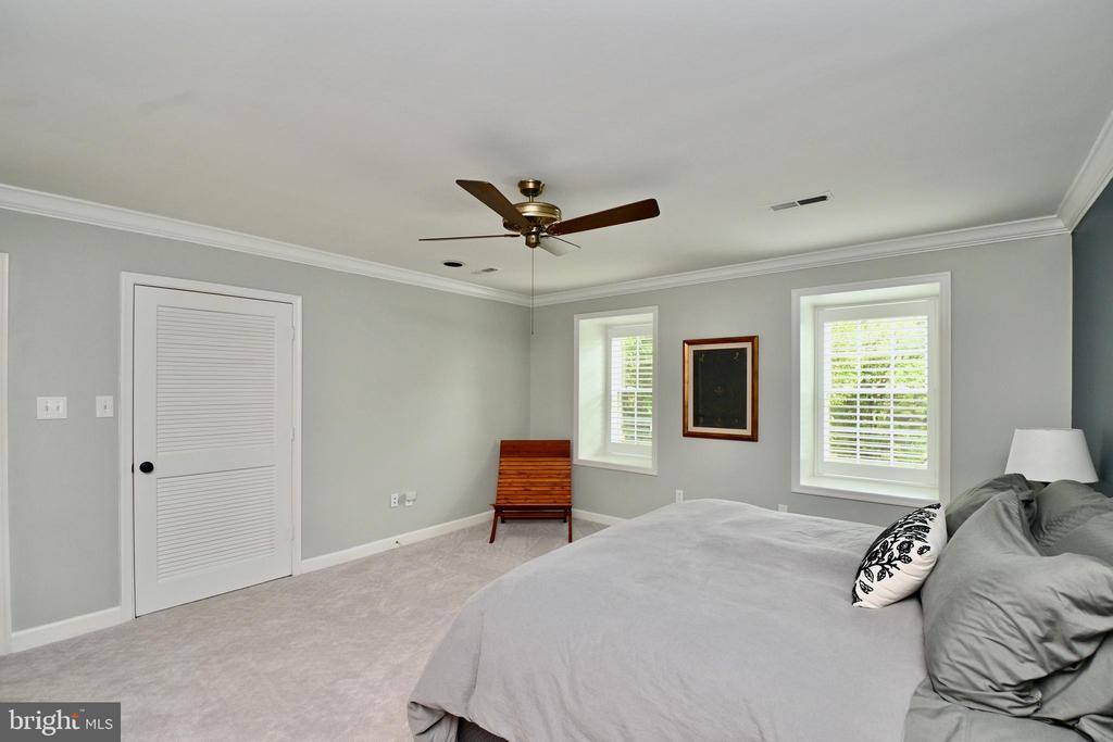 1441 MCLEAN MEWS COURT