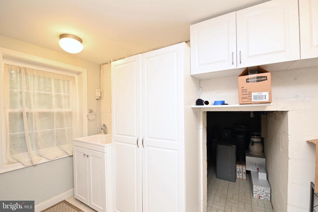 1441 MCLEAN MEWS COURT