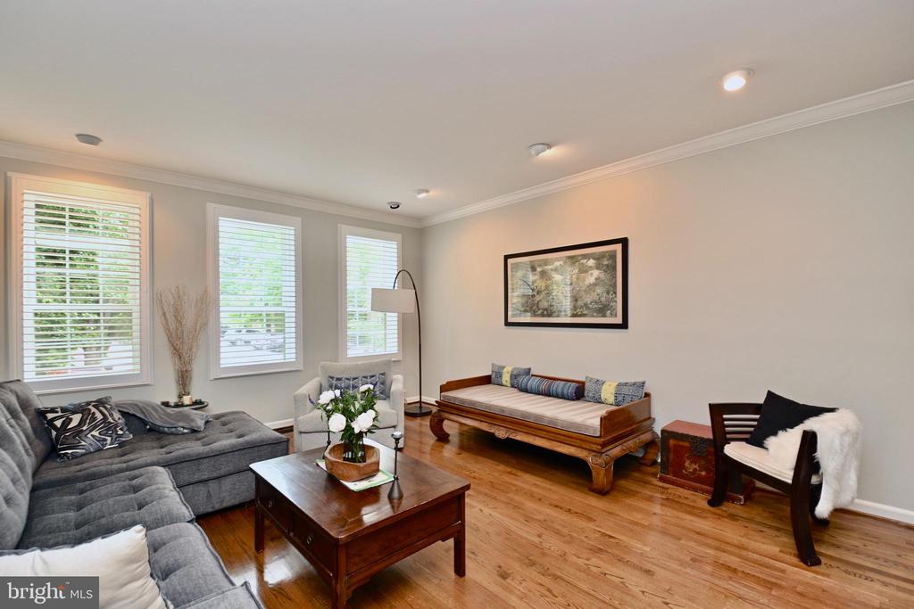 1441 MCLEAN MEWS COURT