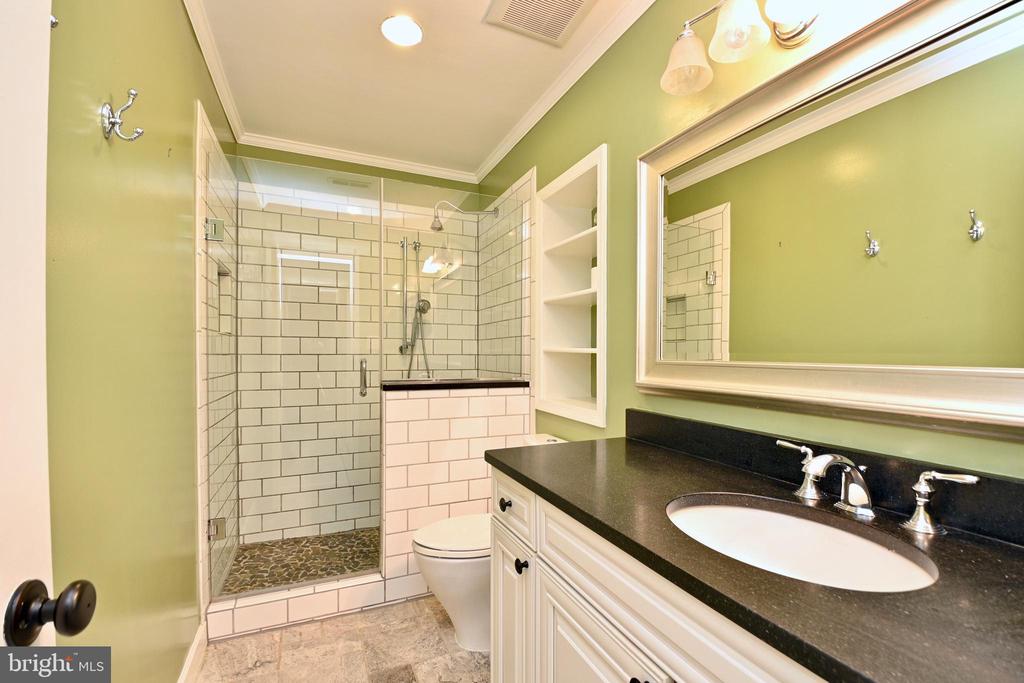 1441 MCLEAN MEWS COURT