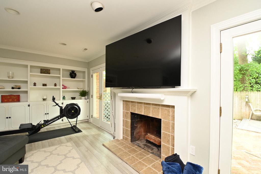 1441 MCLEAN MEWS COURT