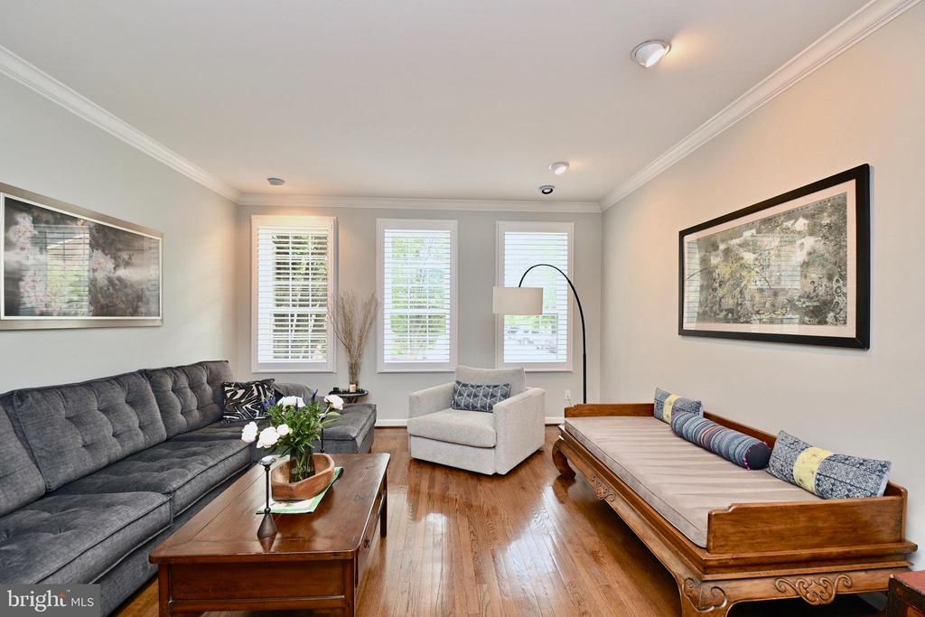 1441 MCLEAN MEWS COURT