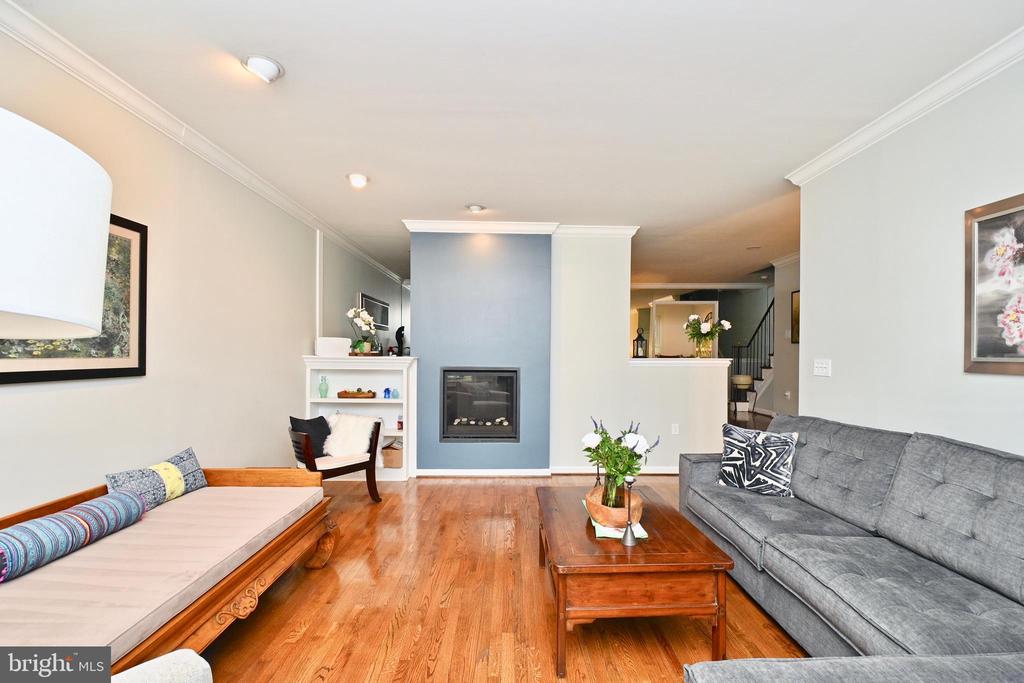 1441 MCLEAN MEWS COURT