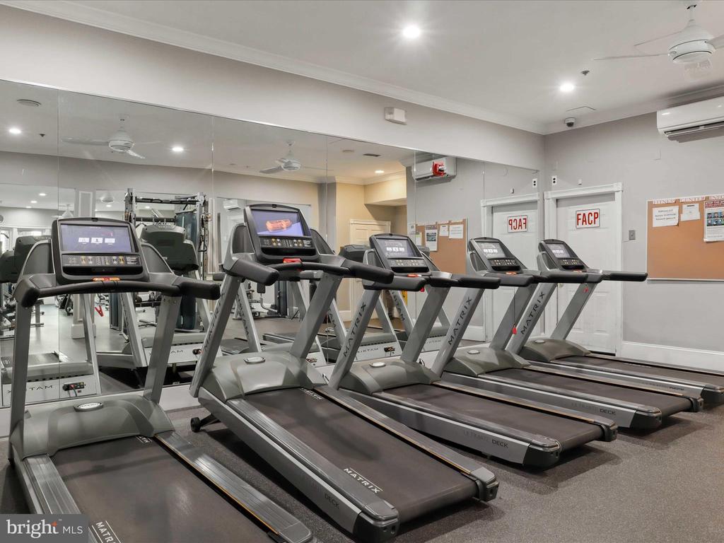 1521 SPRING GATE DRIVE Unit: 10107
