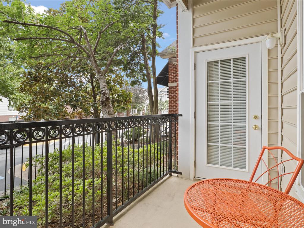 1521 SPRING GATE DRIVE Unit: 10107