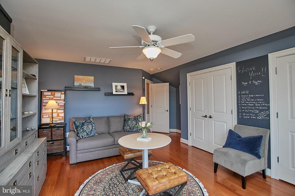 7023 LITTLE LEAF LINDEN LANE