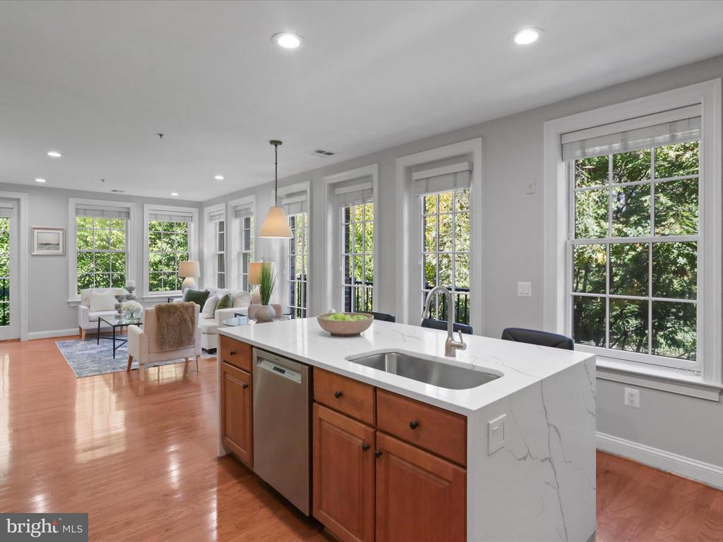 1781 CHAIN BRIDGE ROAD Unit: 303