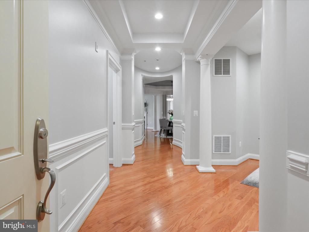 1781 CHAIN BRIDGE ROAD Unit: 303