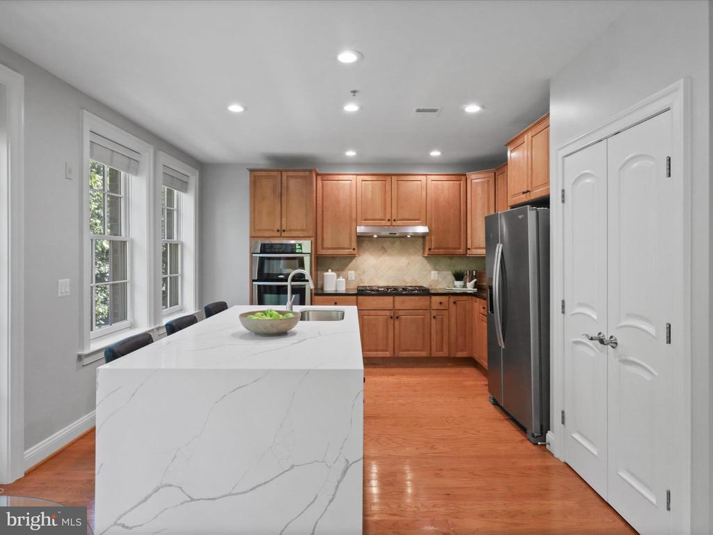 1781 CHAIN BRIDGE ROAD Unit: 303