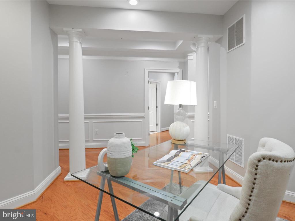 1781 CHAIN BRIDGE ROAD Unit: 303