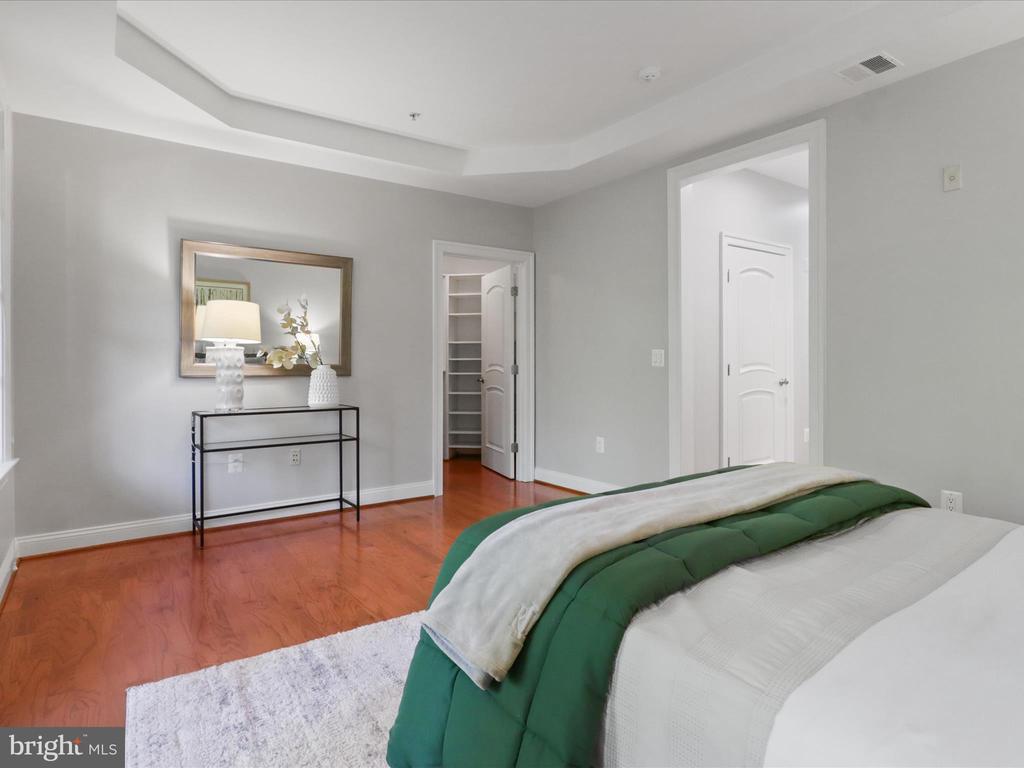 1781 CHAIN BRIDGE ROAD Unit: 303