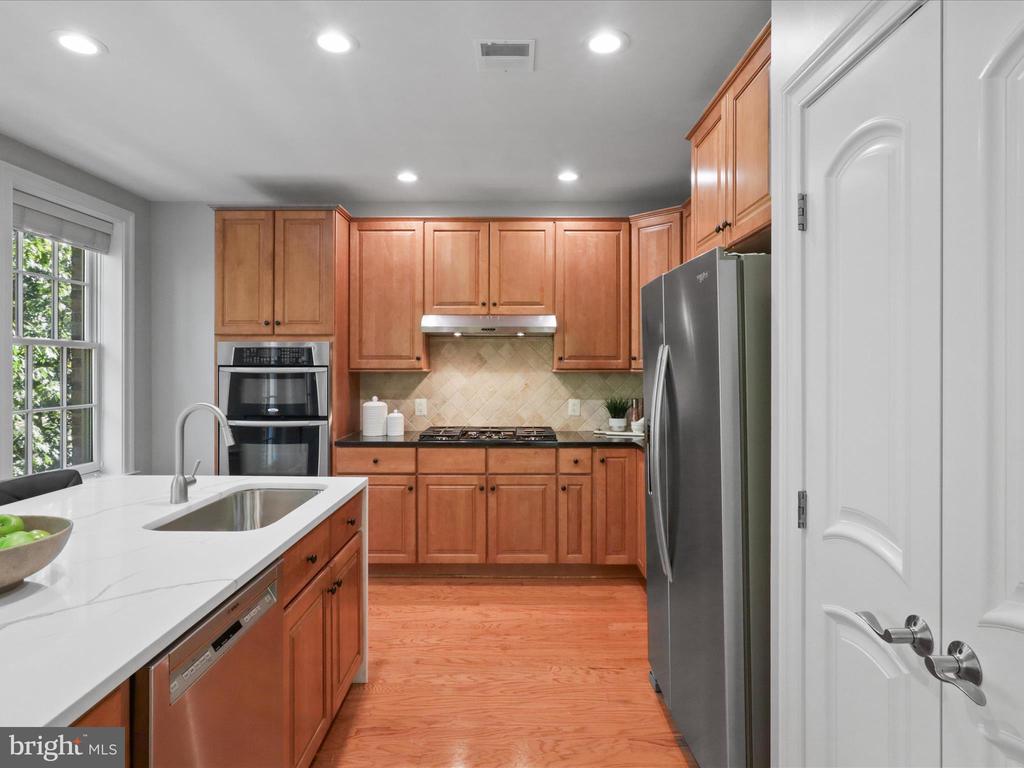 1781 CHAIN BRIDGE ROAD Unit: 303