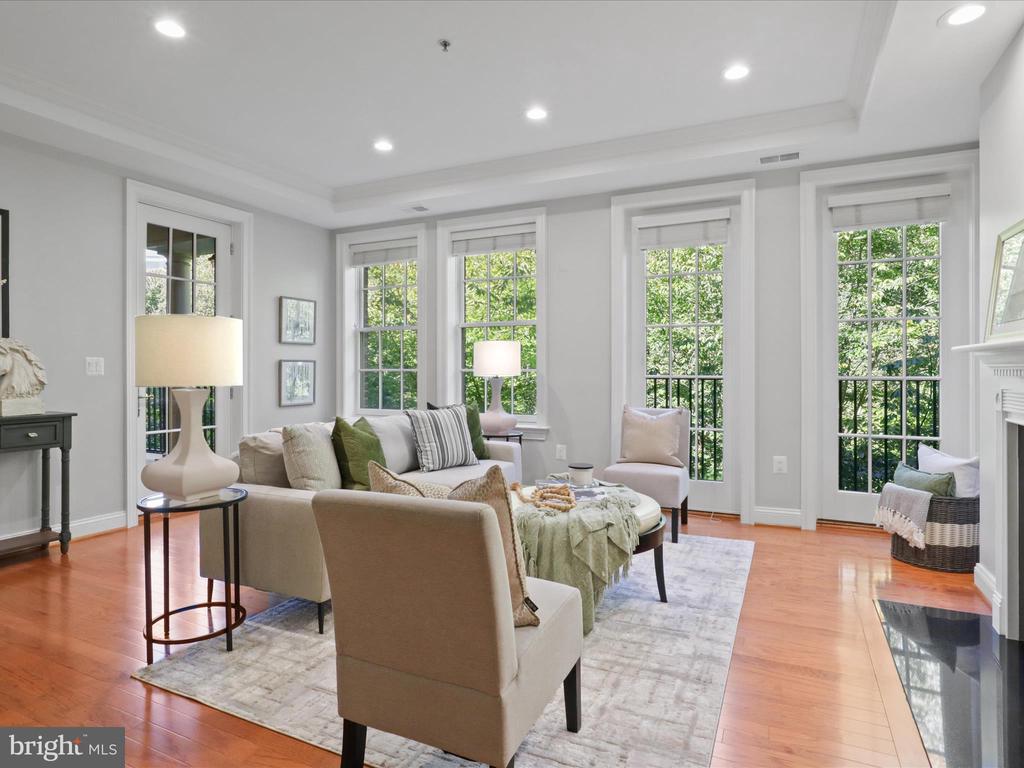 1781 CHAIN BRIDGE ROAD Unit: 303