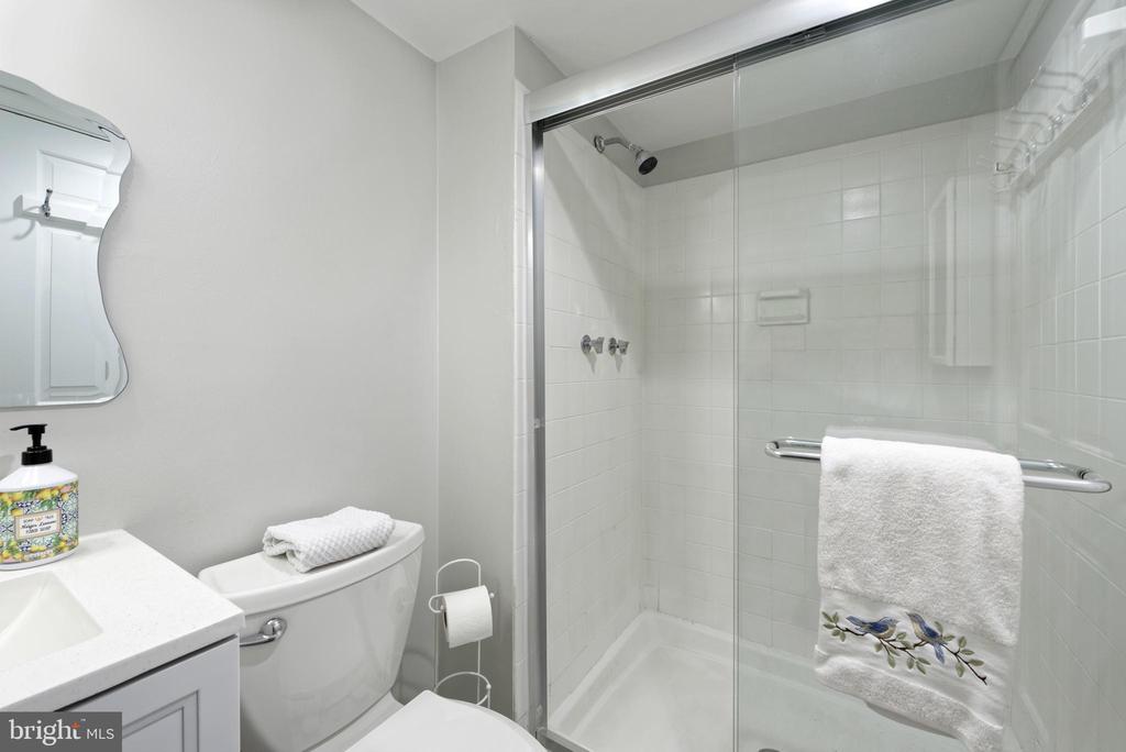 7640 TREMAYNE Unit: 202
