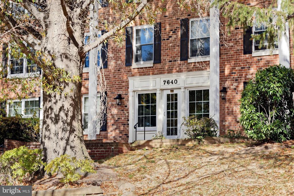 7640 TREMAYNE Unit: 202