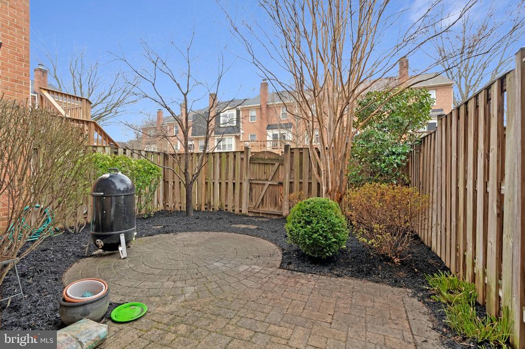 10106 BUSHMAN DRIVE
