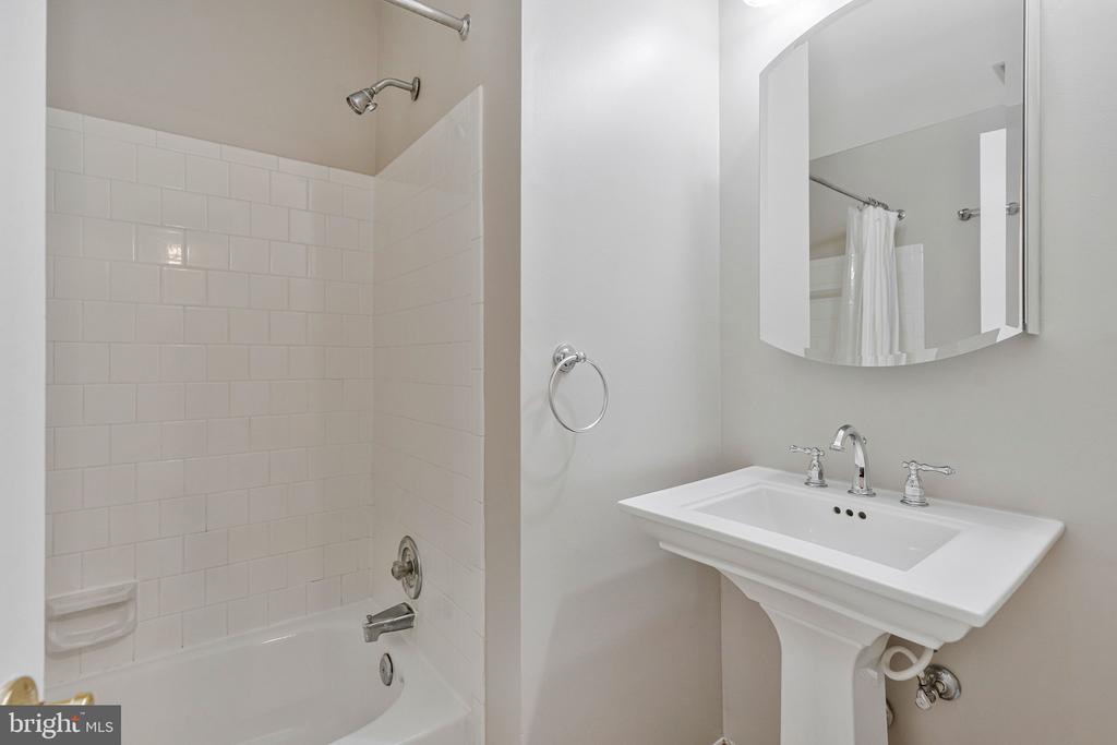 10106 BUSHMAN DRIVE