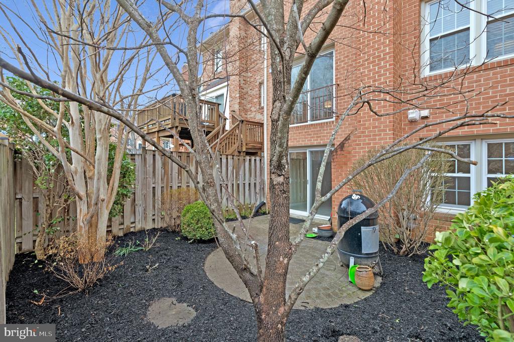 10106 BUSHMAN DRIVE