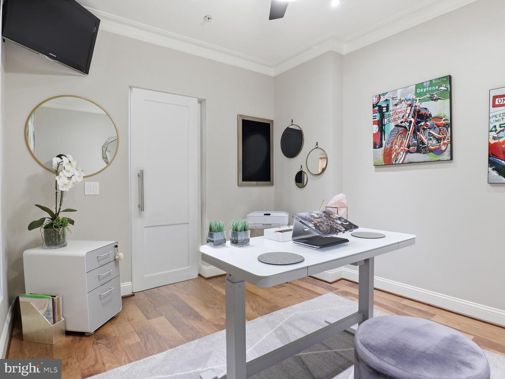 1450 EMERSON AVENUE Unit: G05