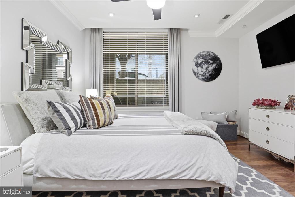 1450 EMERSON AVENUE Unit: G05