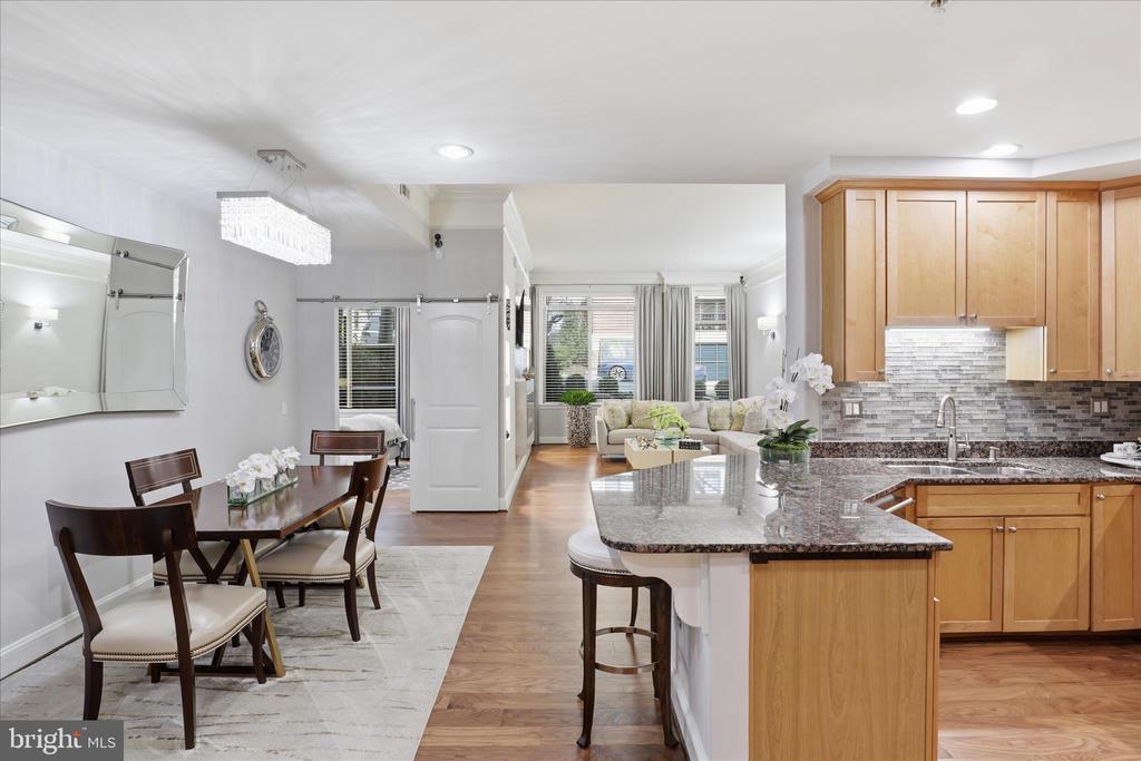 1450 EMERSON AVENUE Unit: G05