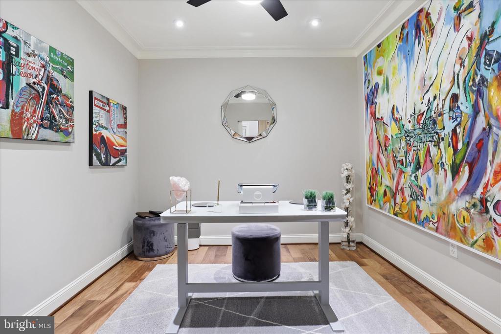 1450 EMERSON AVENUE Unit: G05