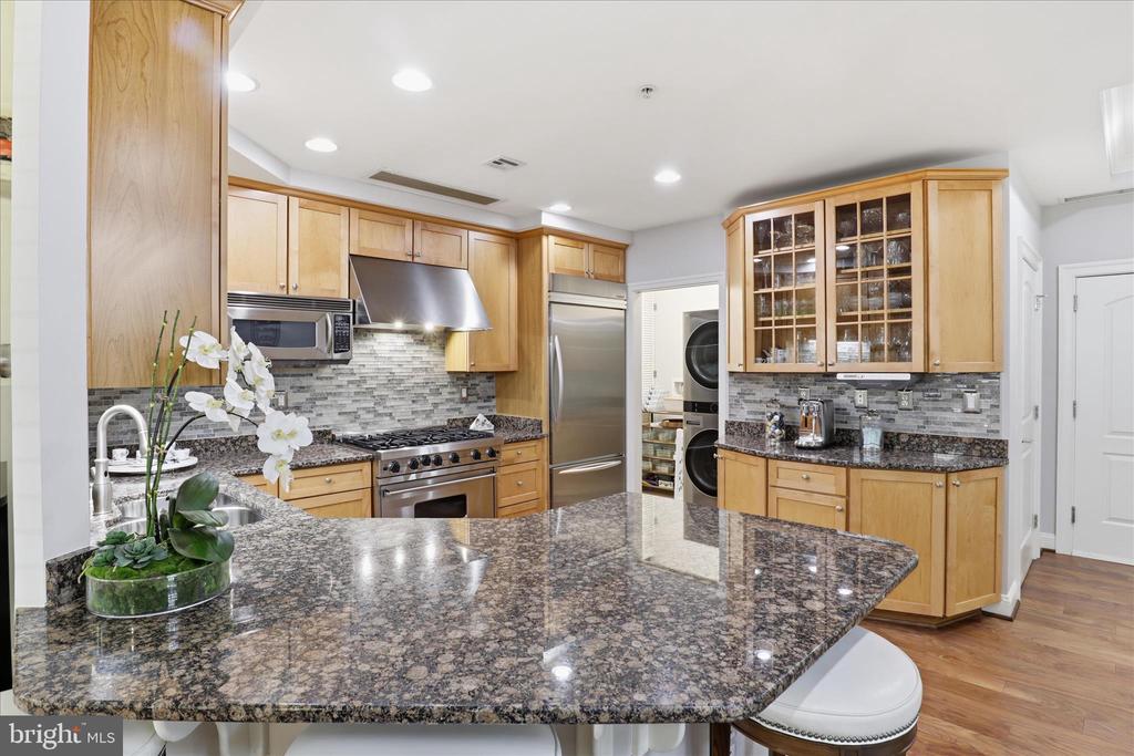 1450 EMERSON AVENUE Unit: G05