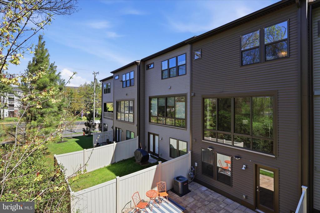 3056 WILD BLUE INDIGO COURT