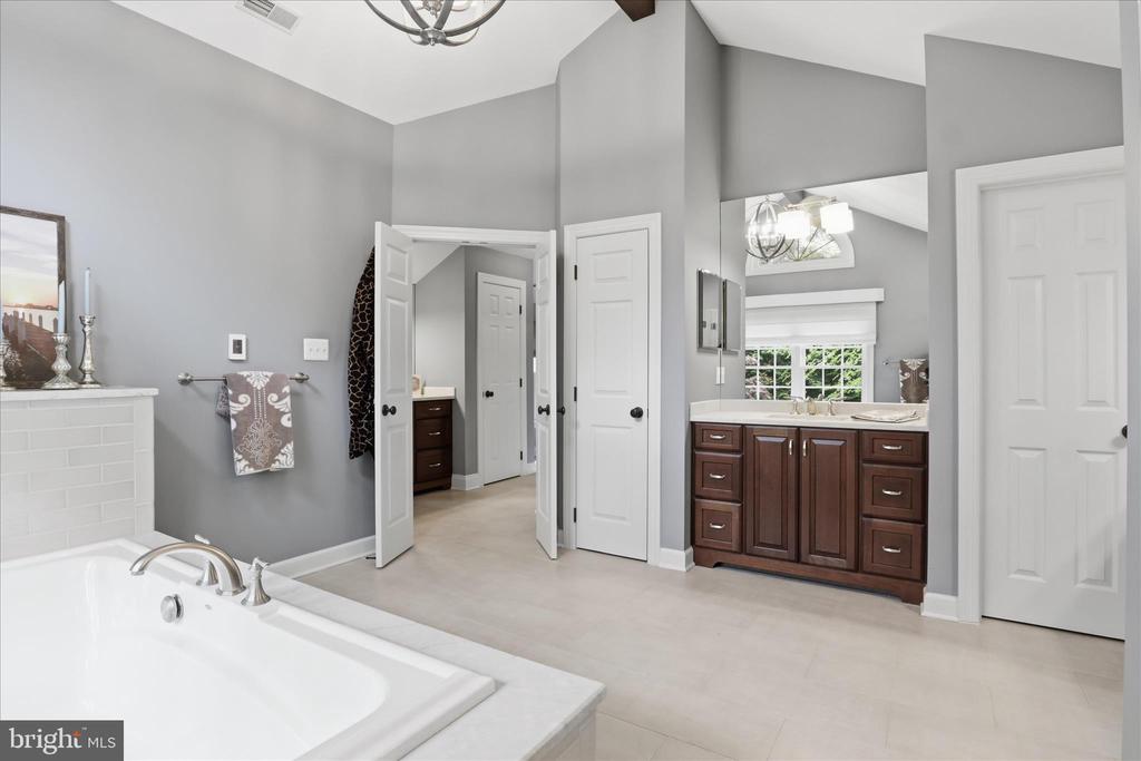 6441 GEORGETOWN PIKE