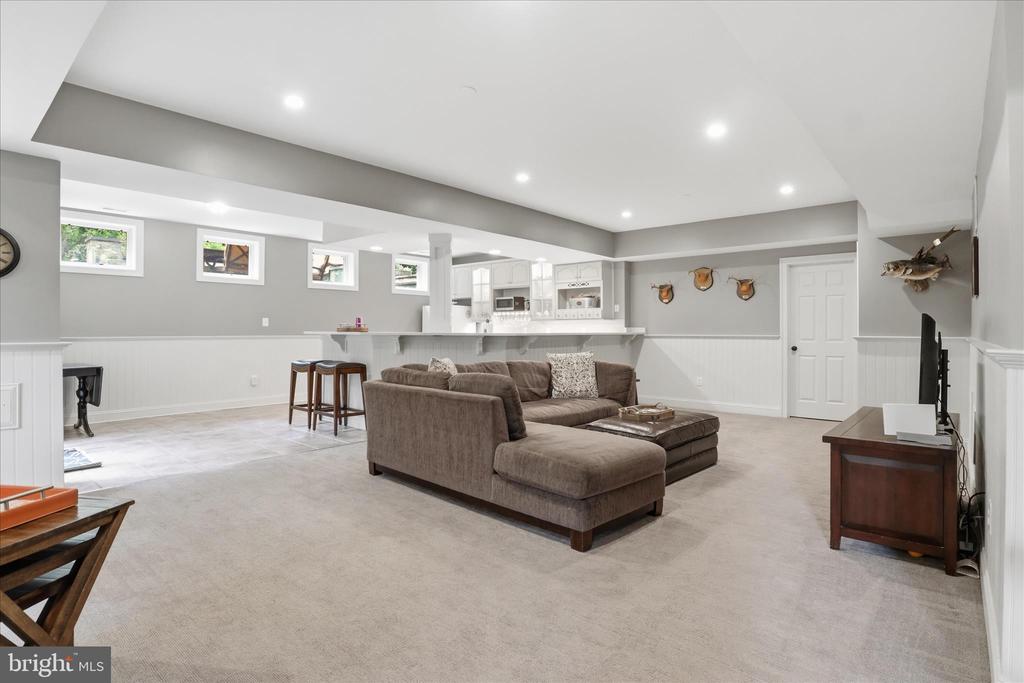 6441 GEORGETOWN PIKE