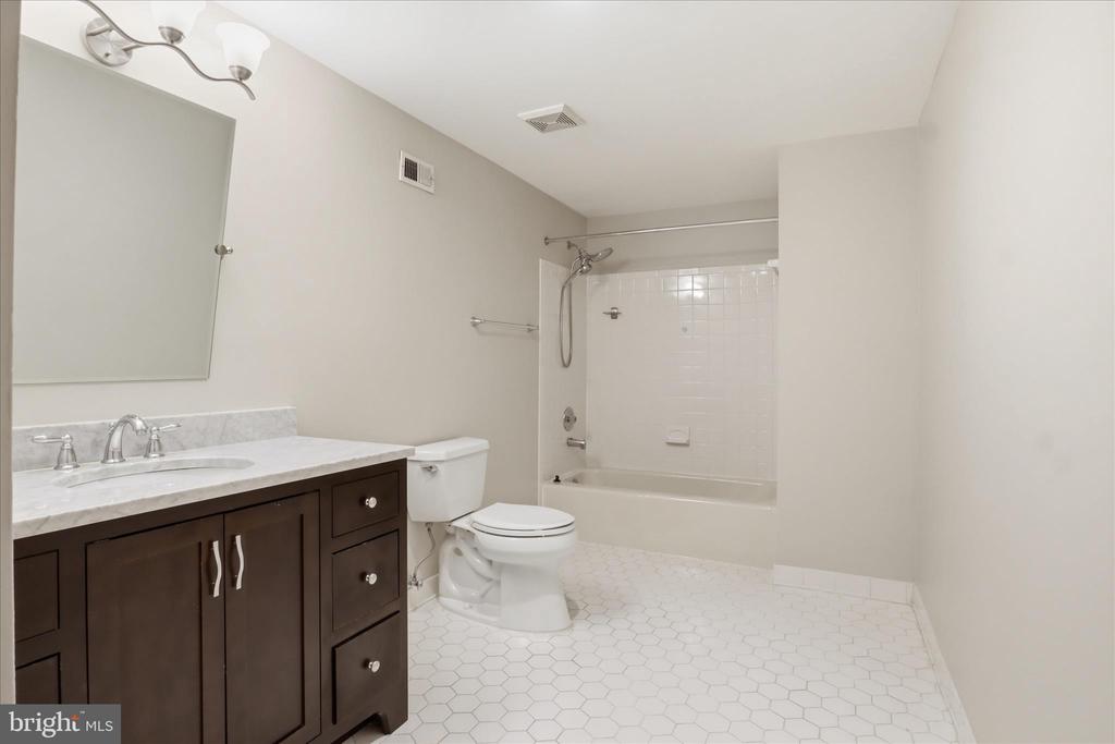 1456 HAMPTON HILL CIRCLE