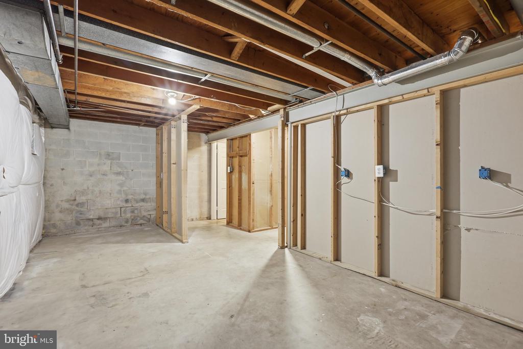 2007 HOPEWOOD DRIVE