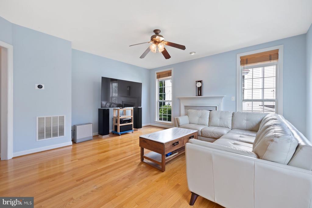 1616 CHICKASAW PLACE NE