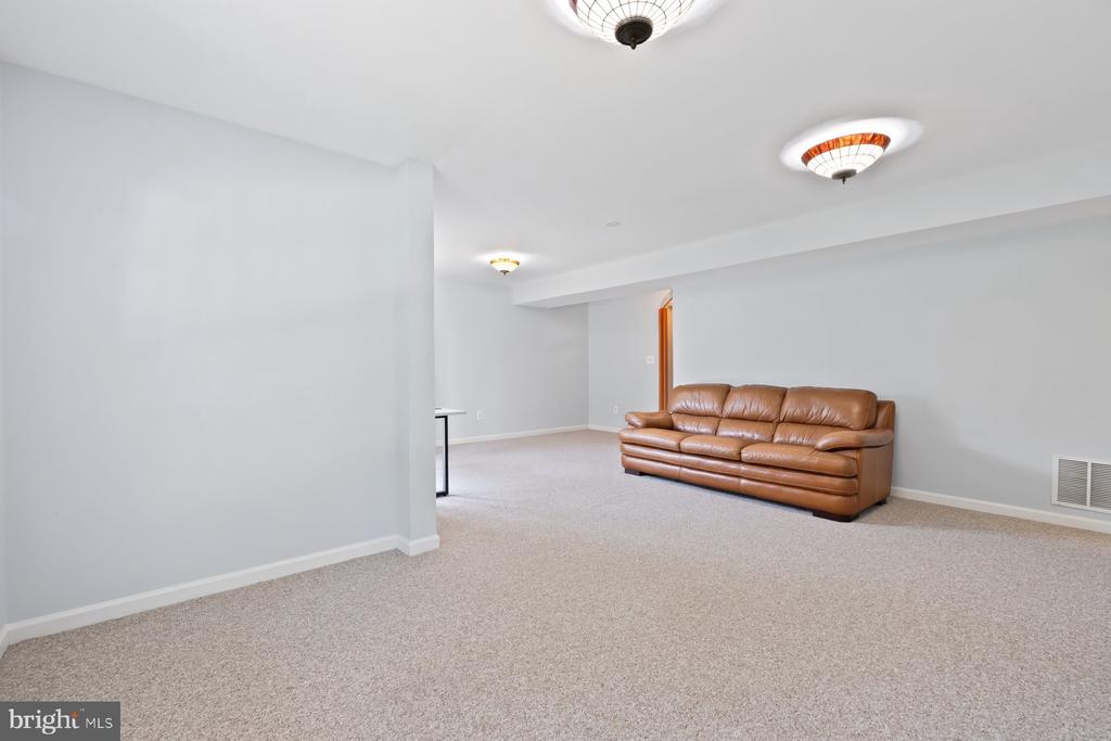 1616 CHICKASAW PLACE NE