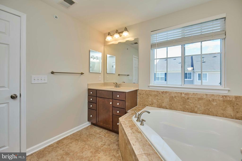 25234 ORCHARD VIEW TERRACE