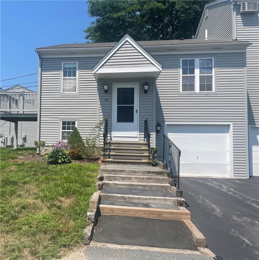 565 Quaker Lane 39