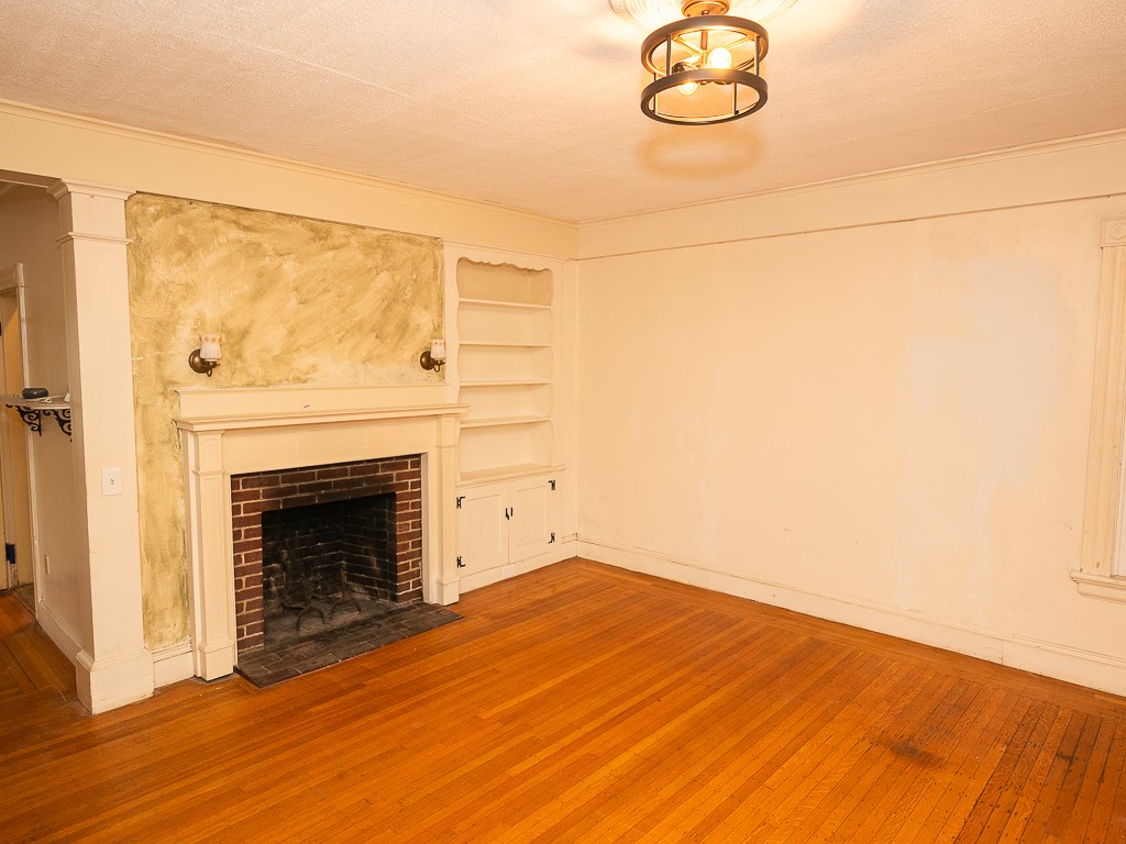1060 Main Street