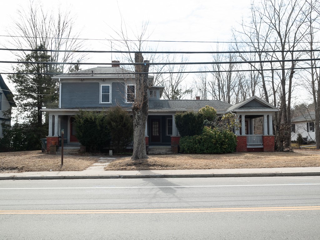 1060 Main Street