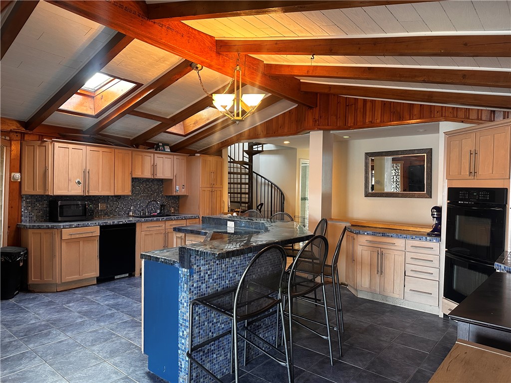 462 Lake Shore Drive