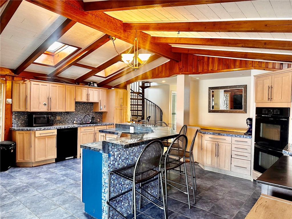 462 Lake Shore Drive