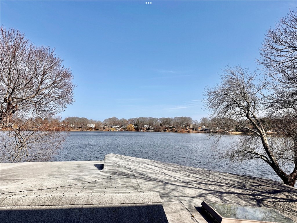 462 Lake Shore Drive