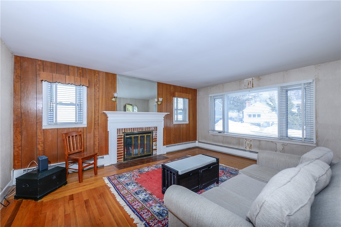 77 Gardiner Avenue
