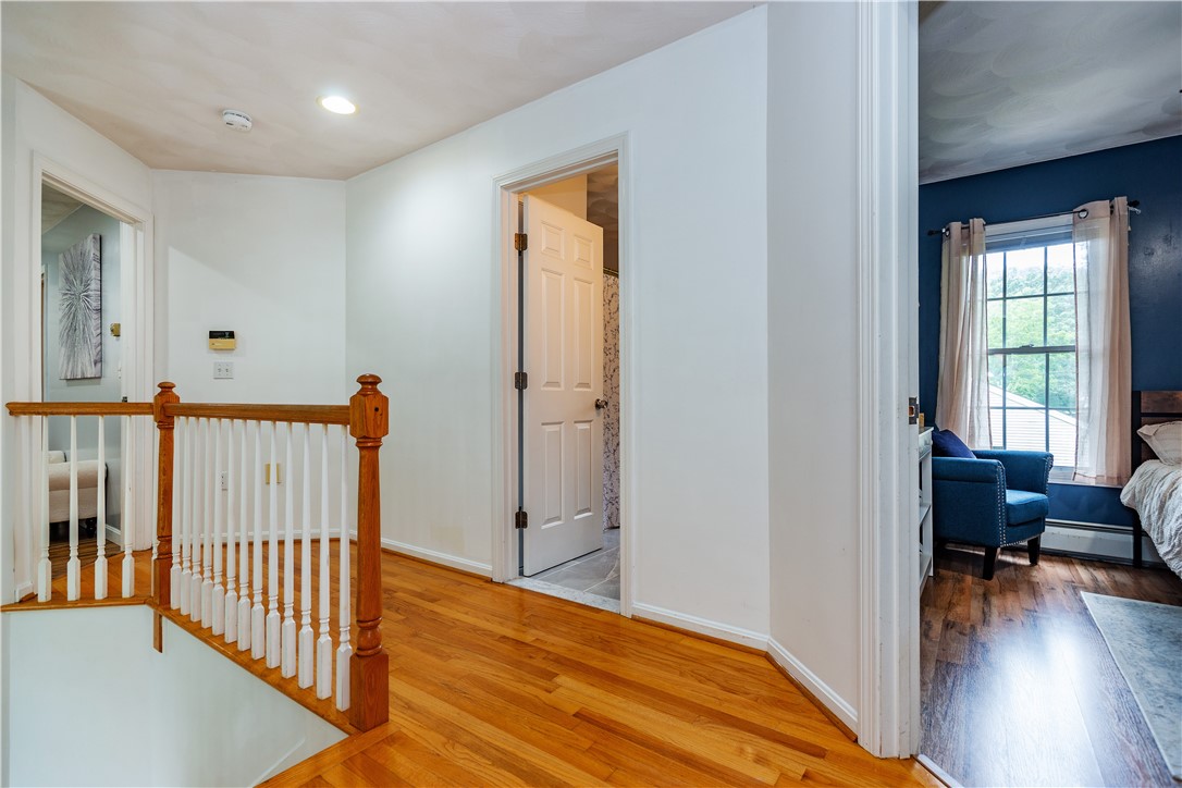 195 Oakland Beach Avenue