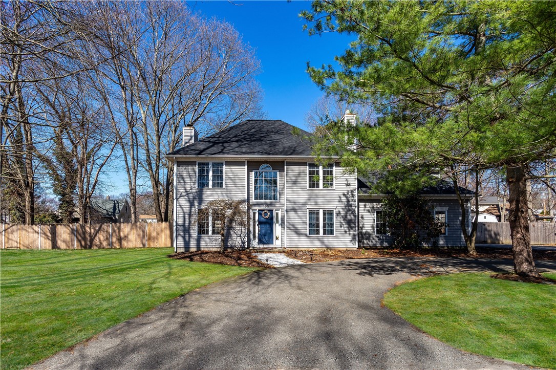 195 Oakland Beach Avenue