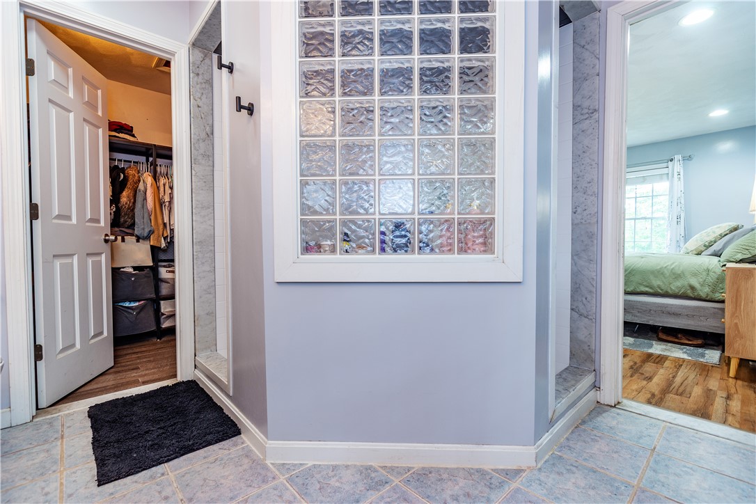 195 Oakland Beach Avenue