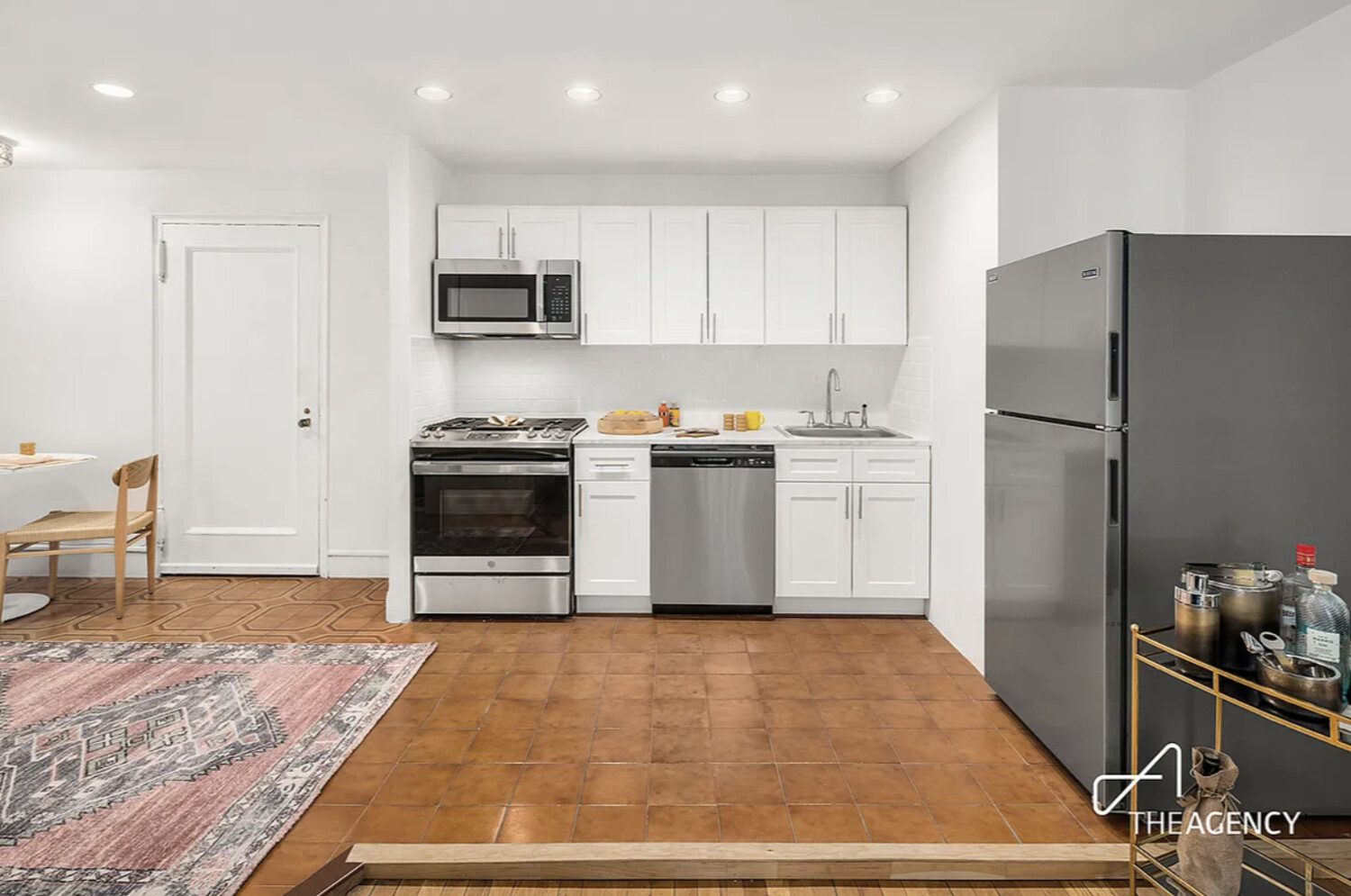 29 E 9TH Street 1