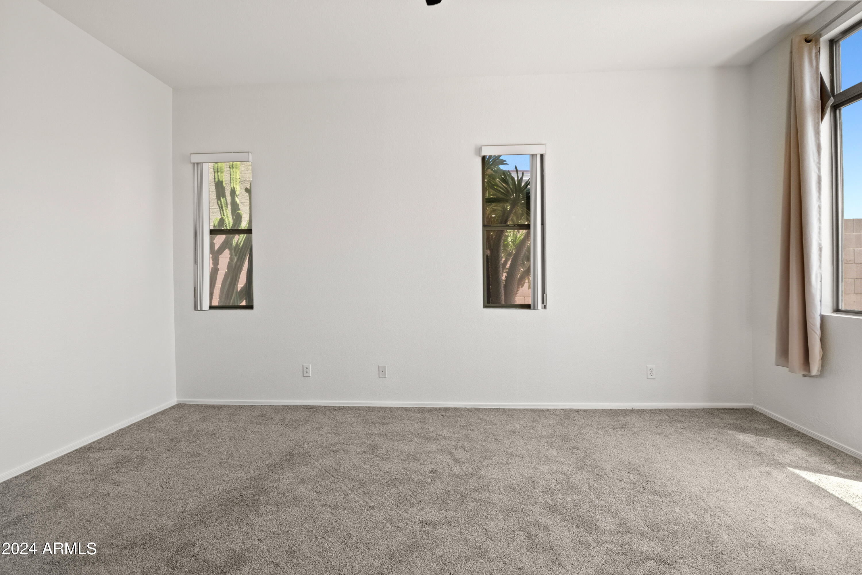 4247 E TETHER Trail