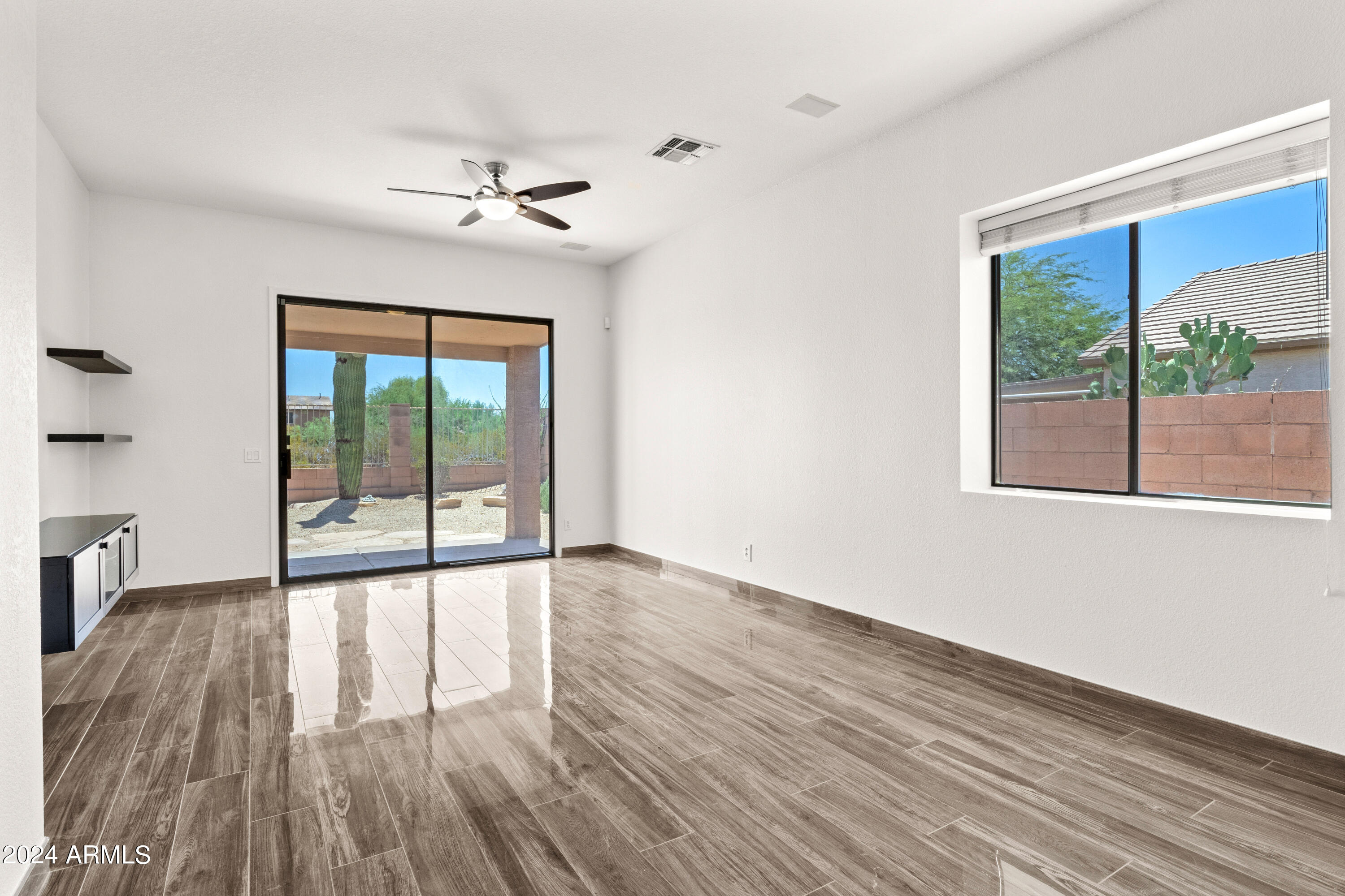 4247 E TETHER Trail